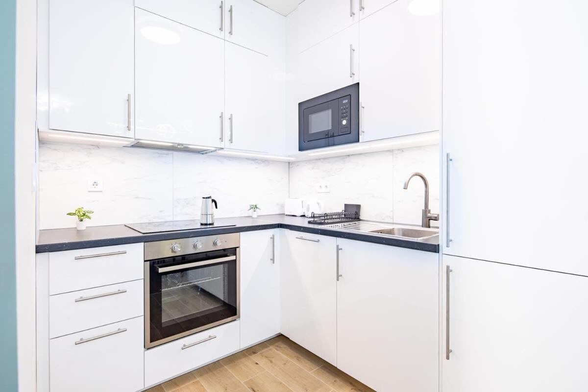 דירות בודפשט Free Parking - Balcony - Sunny - New מראה חיצוני תמונה