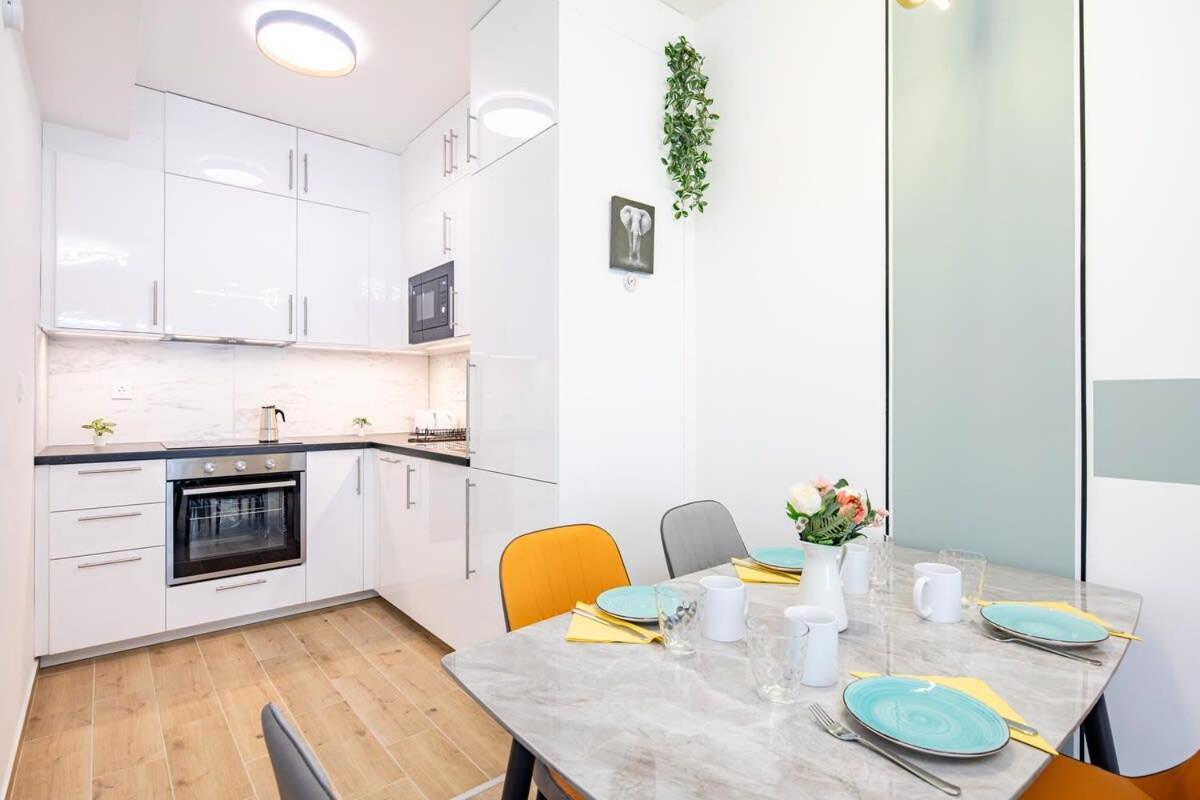 דירות בודפשט Free Parking - Balcony - Sunny - New מראה חיצוני תמונה