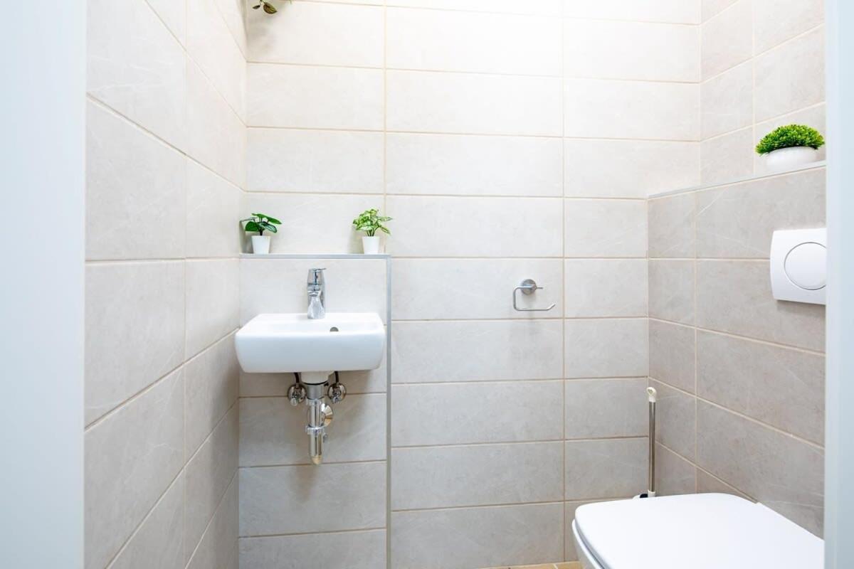 דירות בודפשט Free Parking - Balcony - Sunny - New מראה חיצוני תמונה